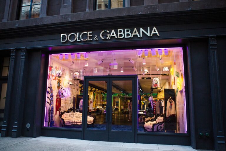 Dolce & Gabbana, Polygon’da NFT Evrenini Genişletiyor
